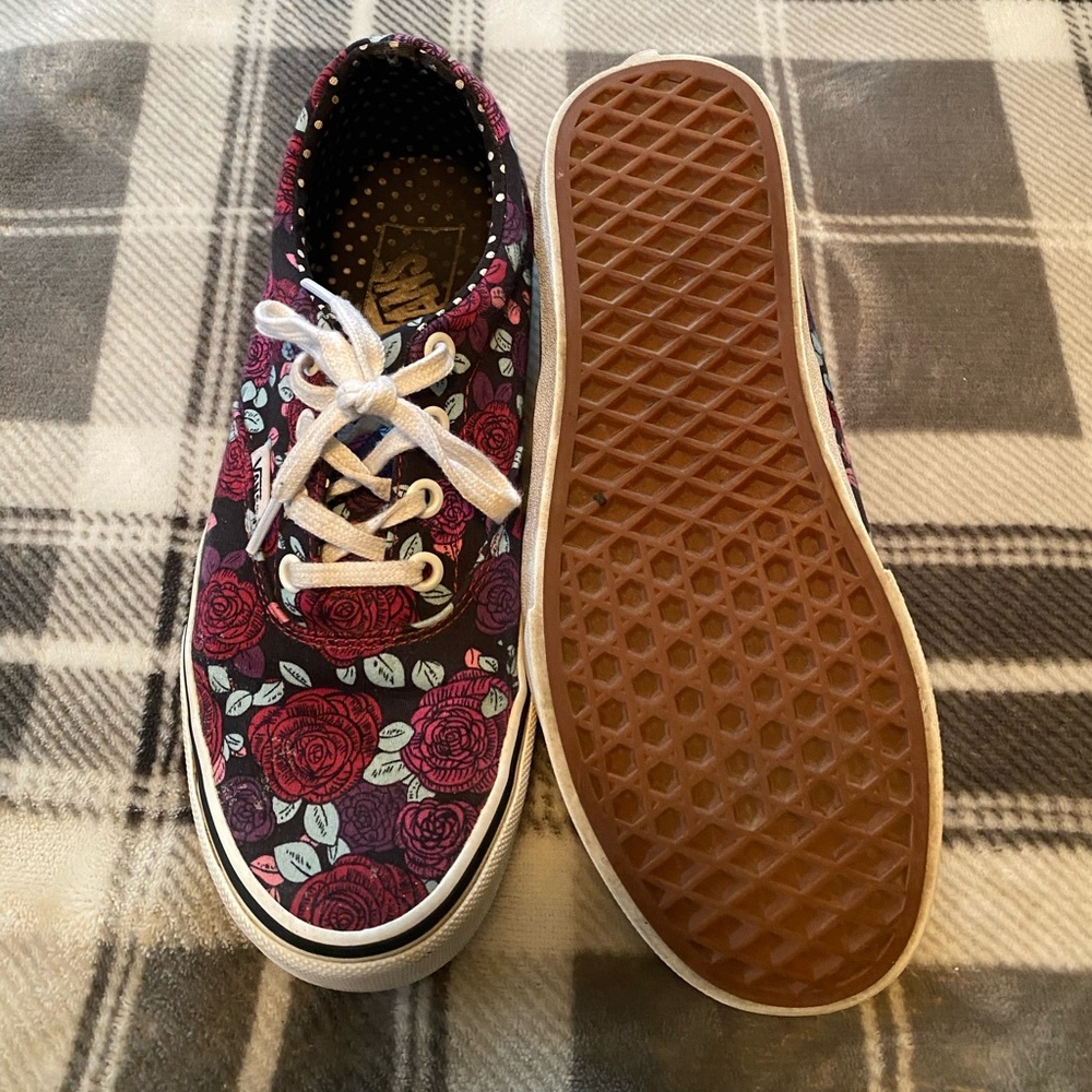 VANS Doheny Romantic Floral Skate Lace-Up
Casual Classic Sneakers Size 7.5